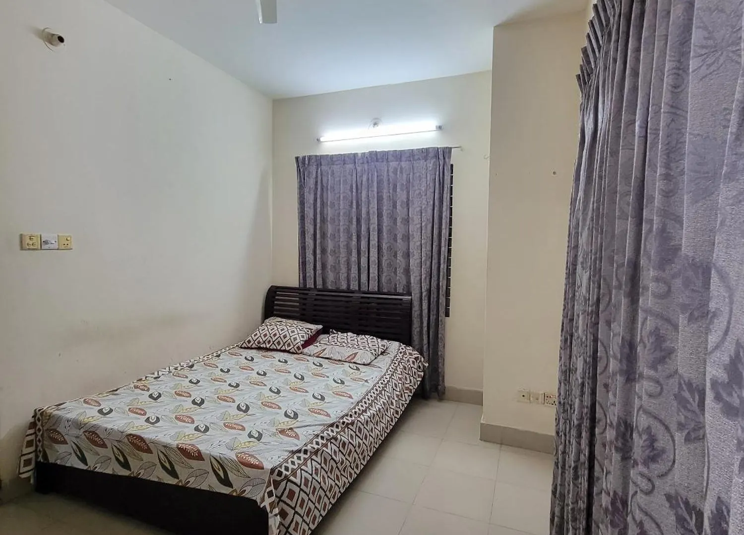 Budget Double Bed Single Room By Dhaka Airport Terminal 3 0*,  Bangladesh